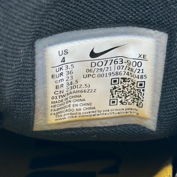 Nike Zoom Pegasus Always colorful sneakers, size 4 - Picture 9 of 9